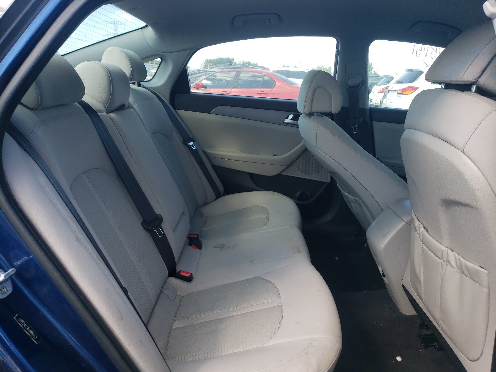 Photo 6 from auction – 2017 HYUNDAI SONATA SE with VIN 5NPE24AF1HH486990