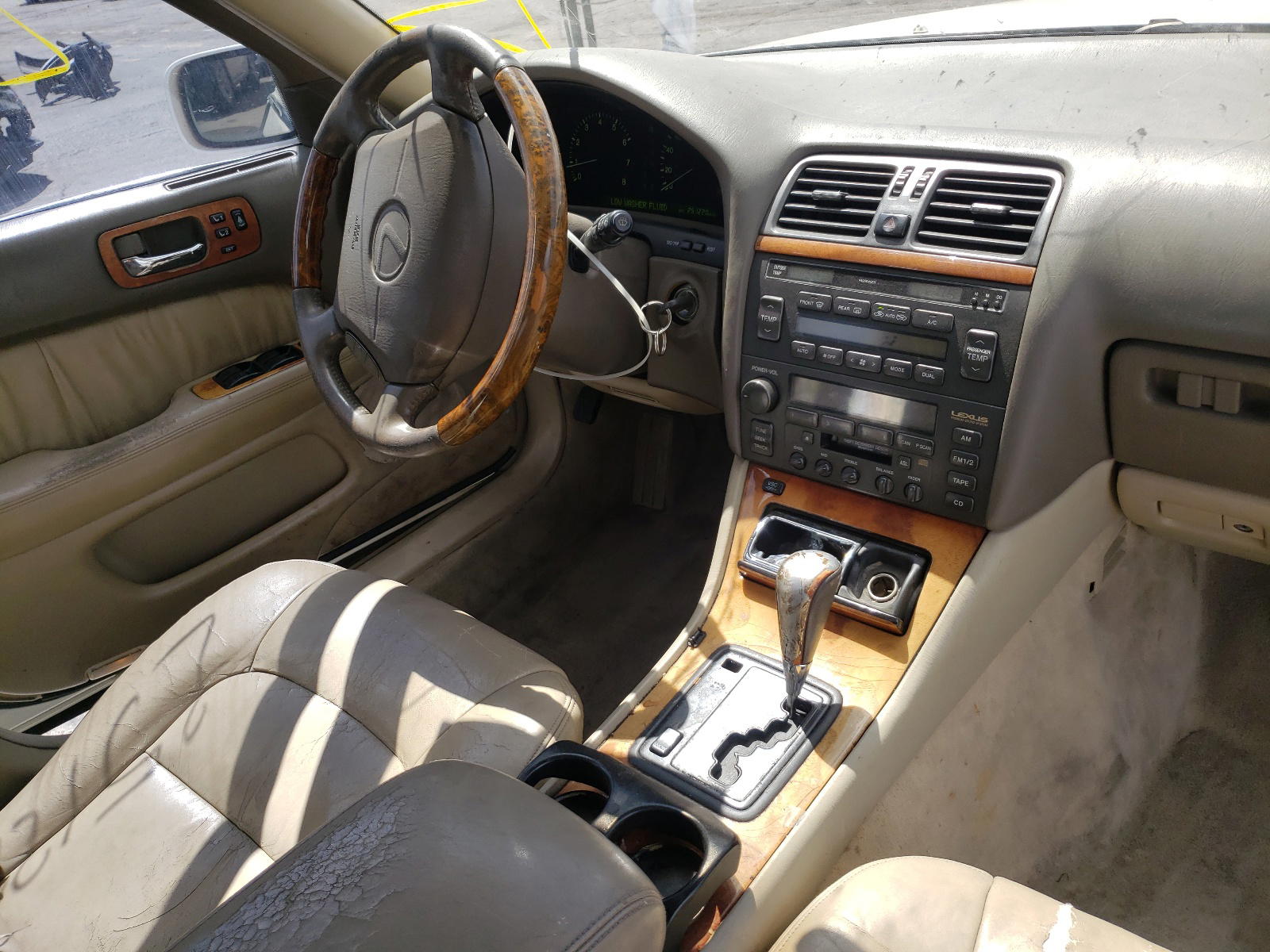 Photo 9 from auction – 1998 LEXUS LS 400 with VIN JT8BH28F3W0129380