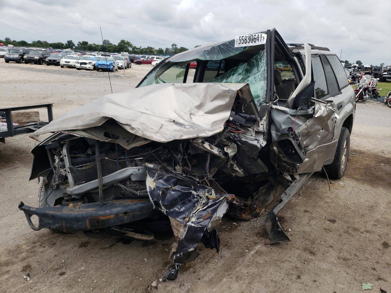 Photo 2 from auction – 2002 CHEVROLET TRAILBLAZE with VIN 1GNDS13S822499465
