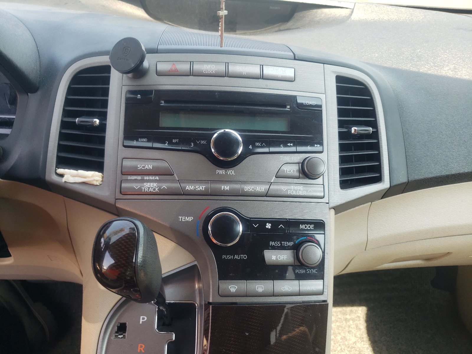 Photo 9 from auction – 2009 TOYOTA VENZA with VIN 4T3BE11A39U004737