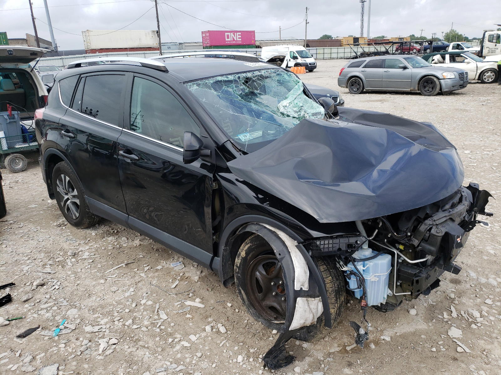 TOYOTA RAV4 LE 2016 with VIN 2T3BFREV7GW474081 - Photo from auction