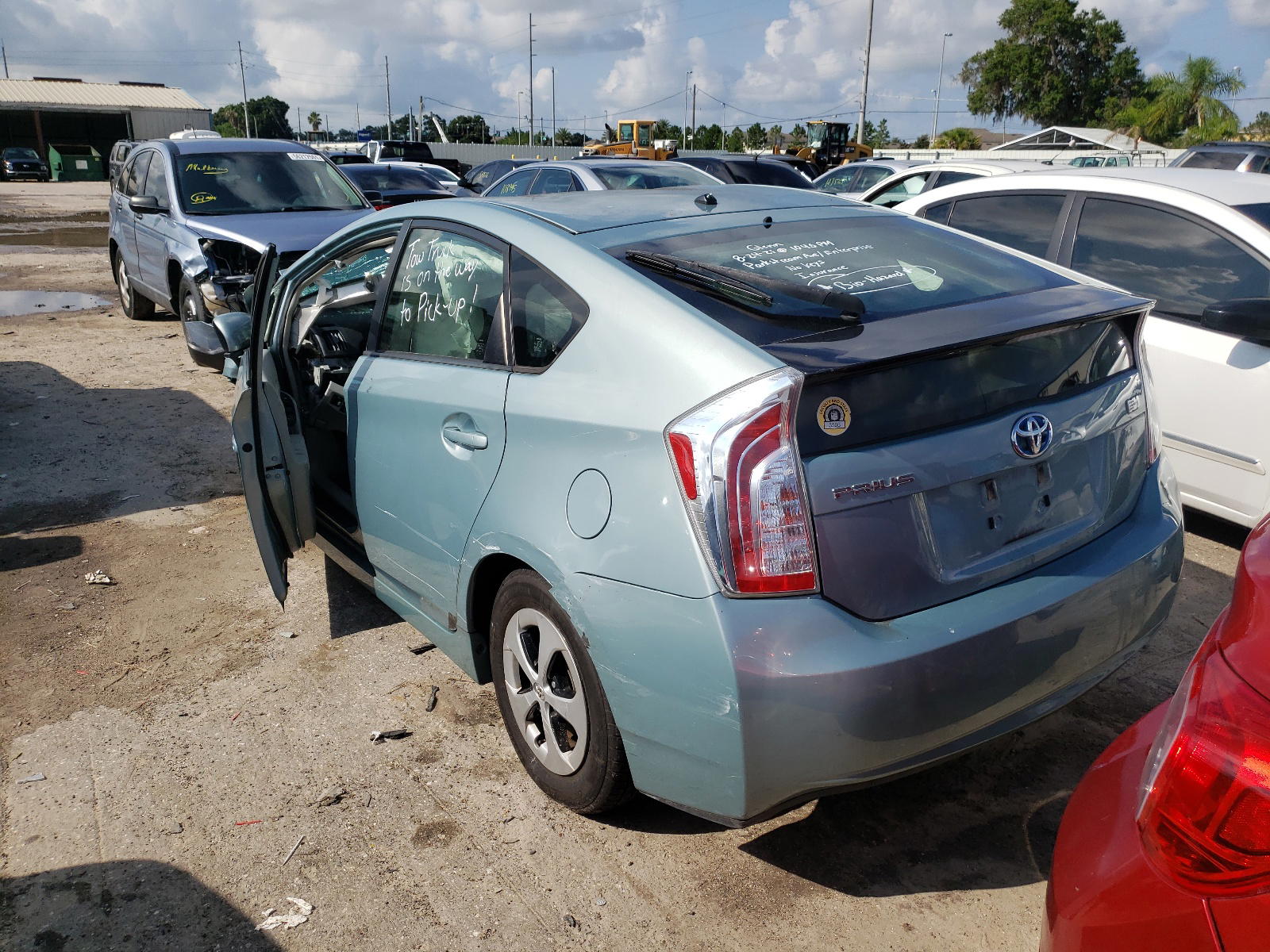 Photo 3 from auction – 2013 TOYOTA PRIUS with VIN JTDKN3DU8D5591194
