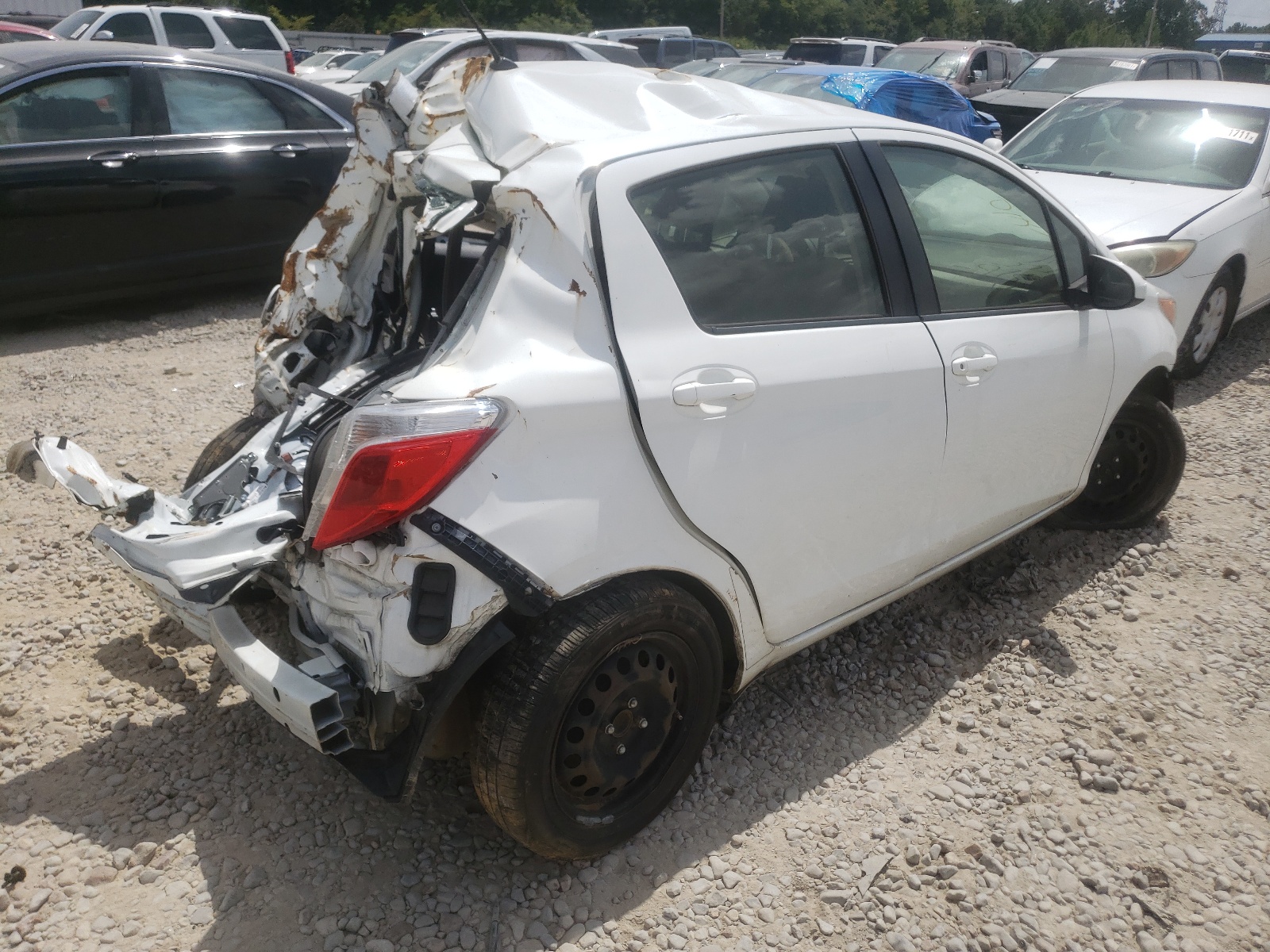Photo 4 from auction – 2014 TOYOTA YARIS with VIN JTDKTUD37ED596042