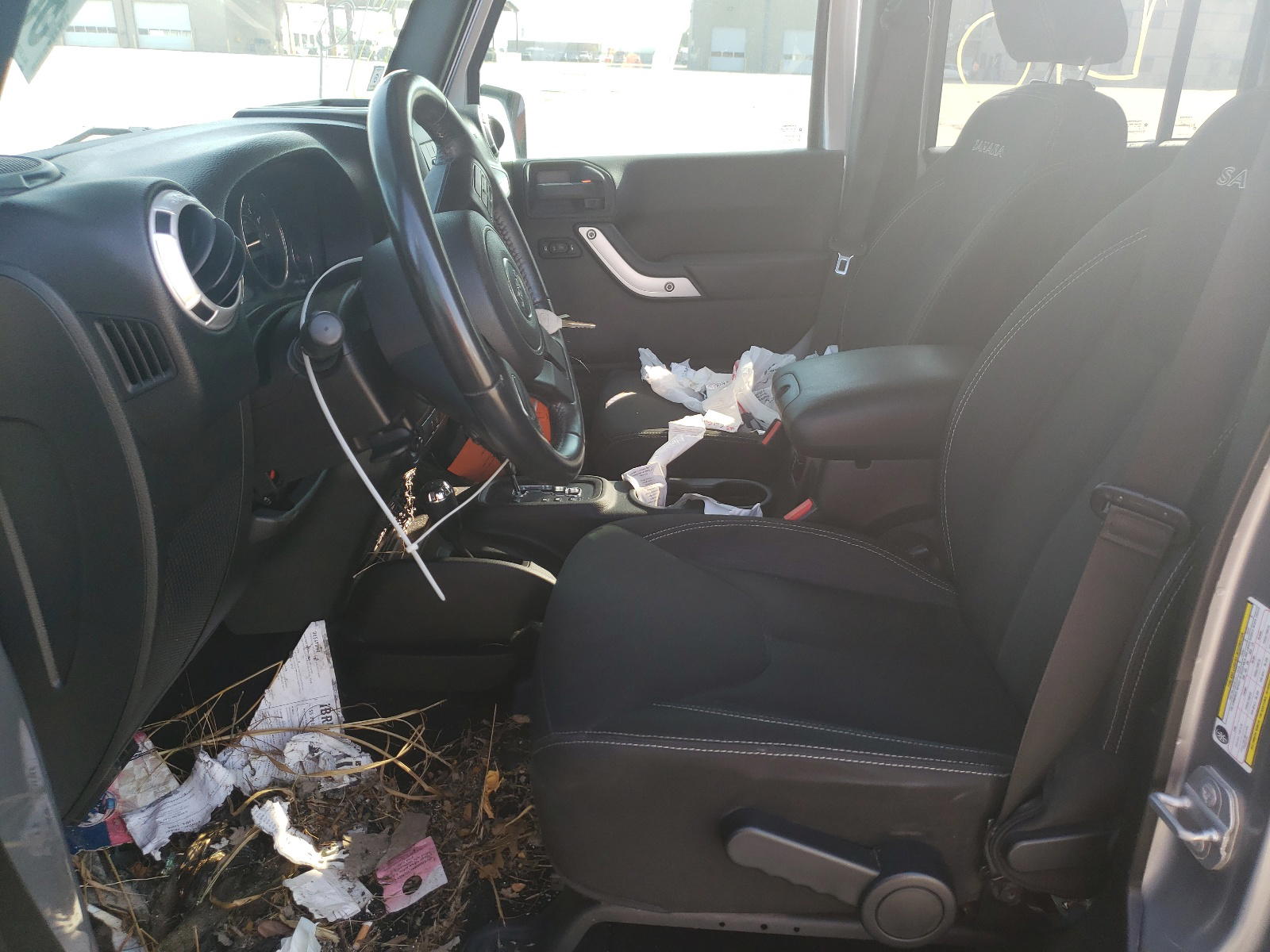 Photo 5 from auction – 2016 JEEP WRANGLER U with VIN 1C4BJWEG3GL122990