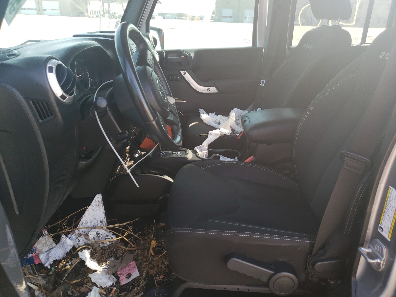Foto 5 de la subasta – 2016 JEEP WRANGLER U con VIN 1C4BJWEG3GL122990