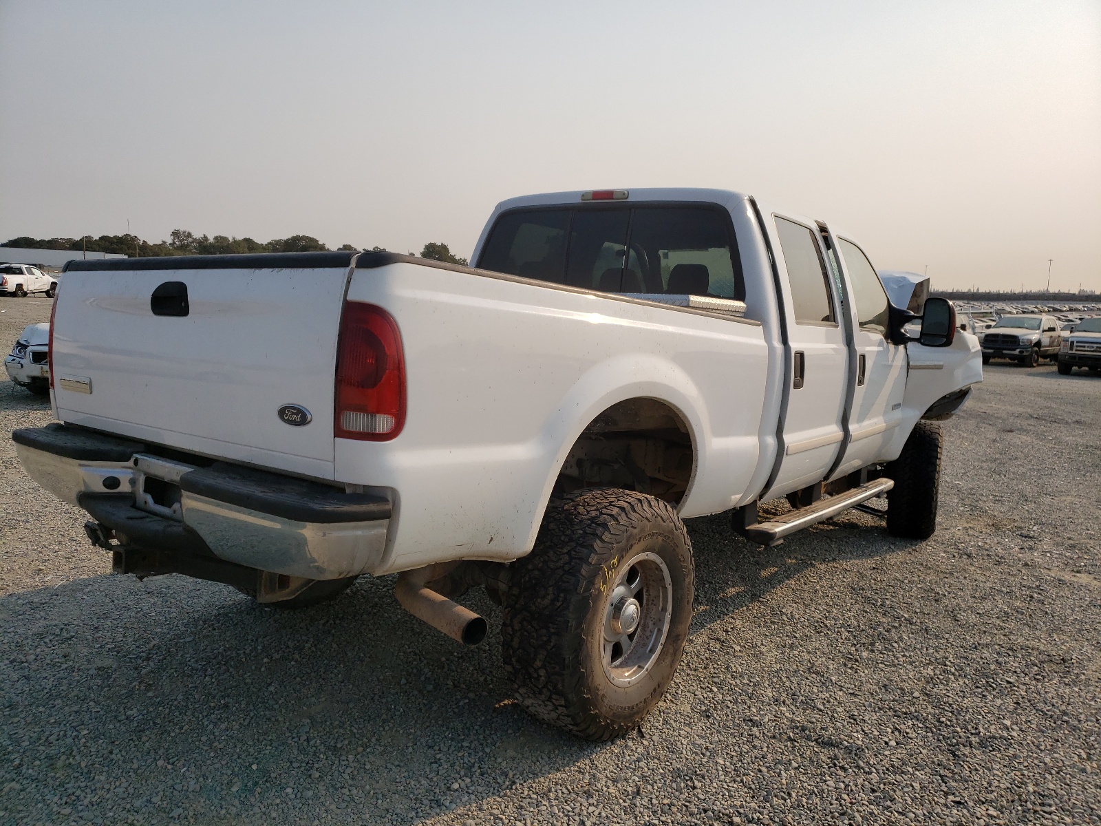 Photo 4 from auction – 2005 FORD F250 SUPER with VIN 1FTSW21P65EB90959