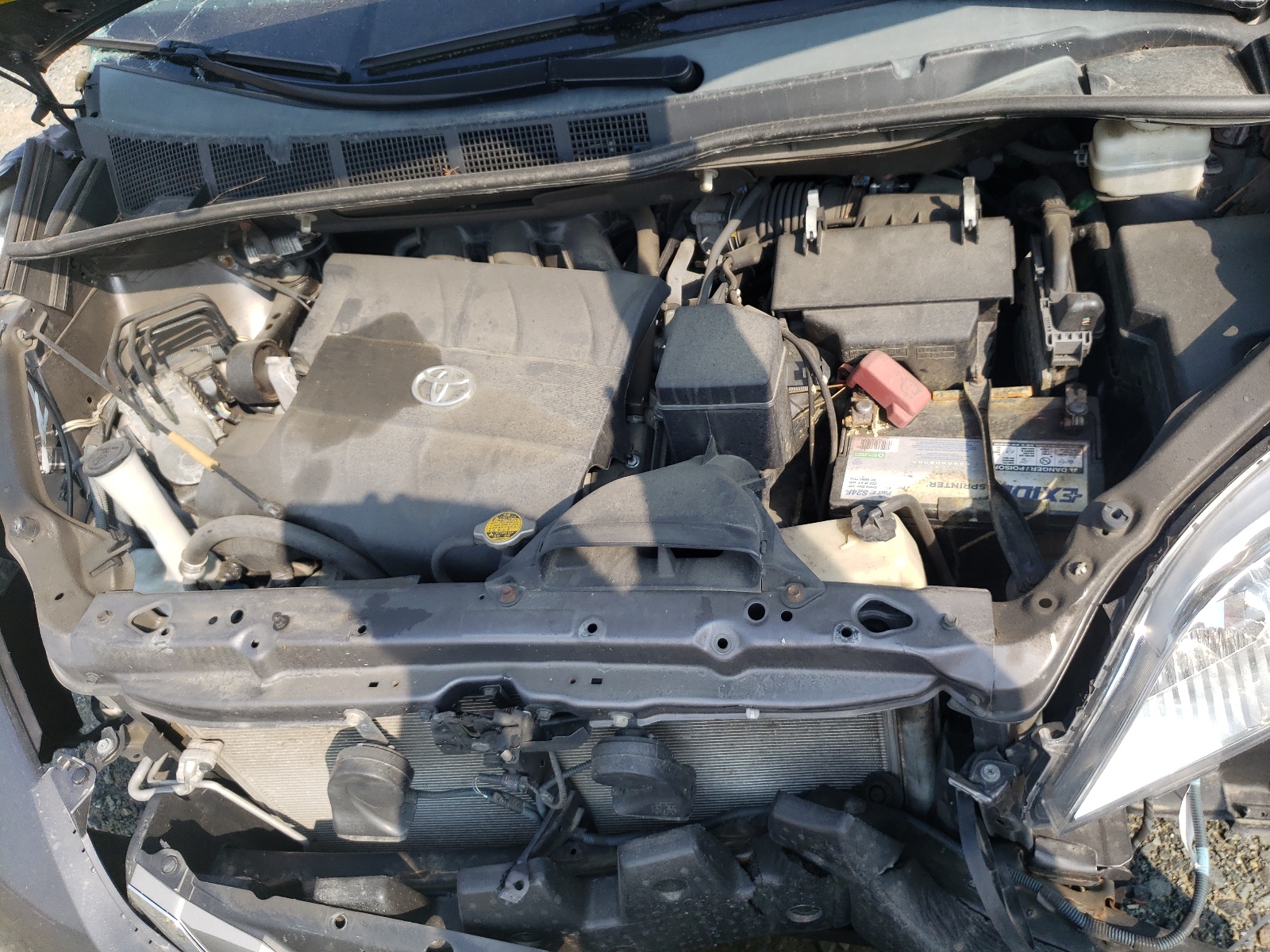 Photo 7 from auction – 2014 TOYOTA SIENNA XLE with VIN 5TDDK3DCXES075276