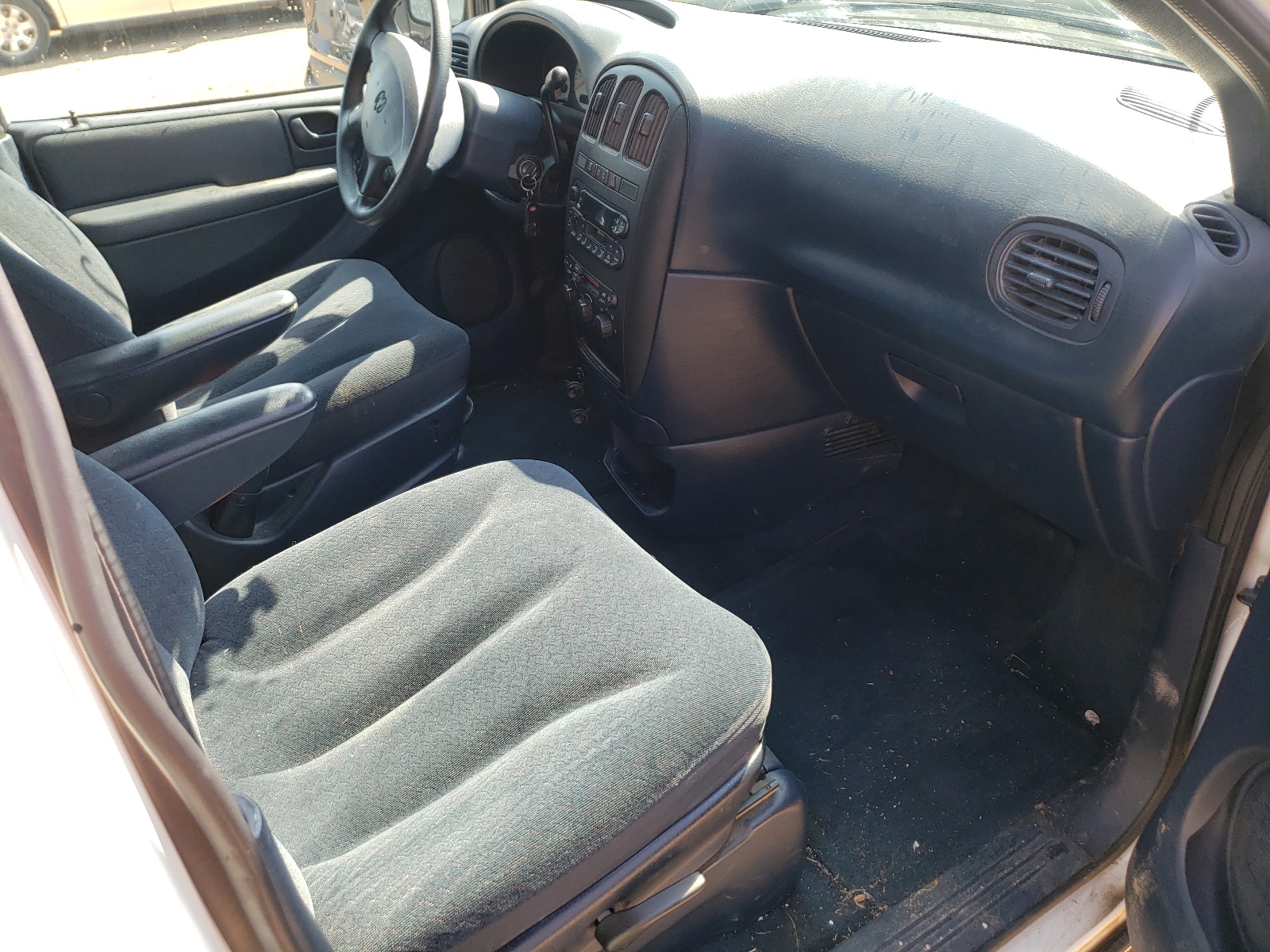 صورة رقم 5 من المزاد - 2003 DODGE GRAND CARA مع VIN 2D4GP44323R127710