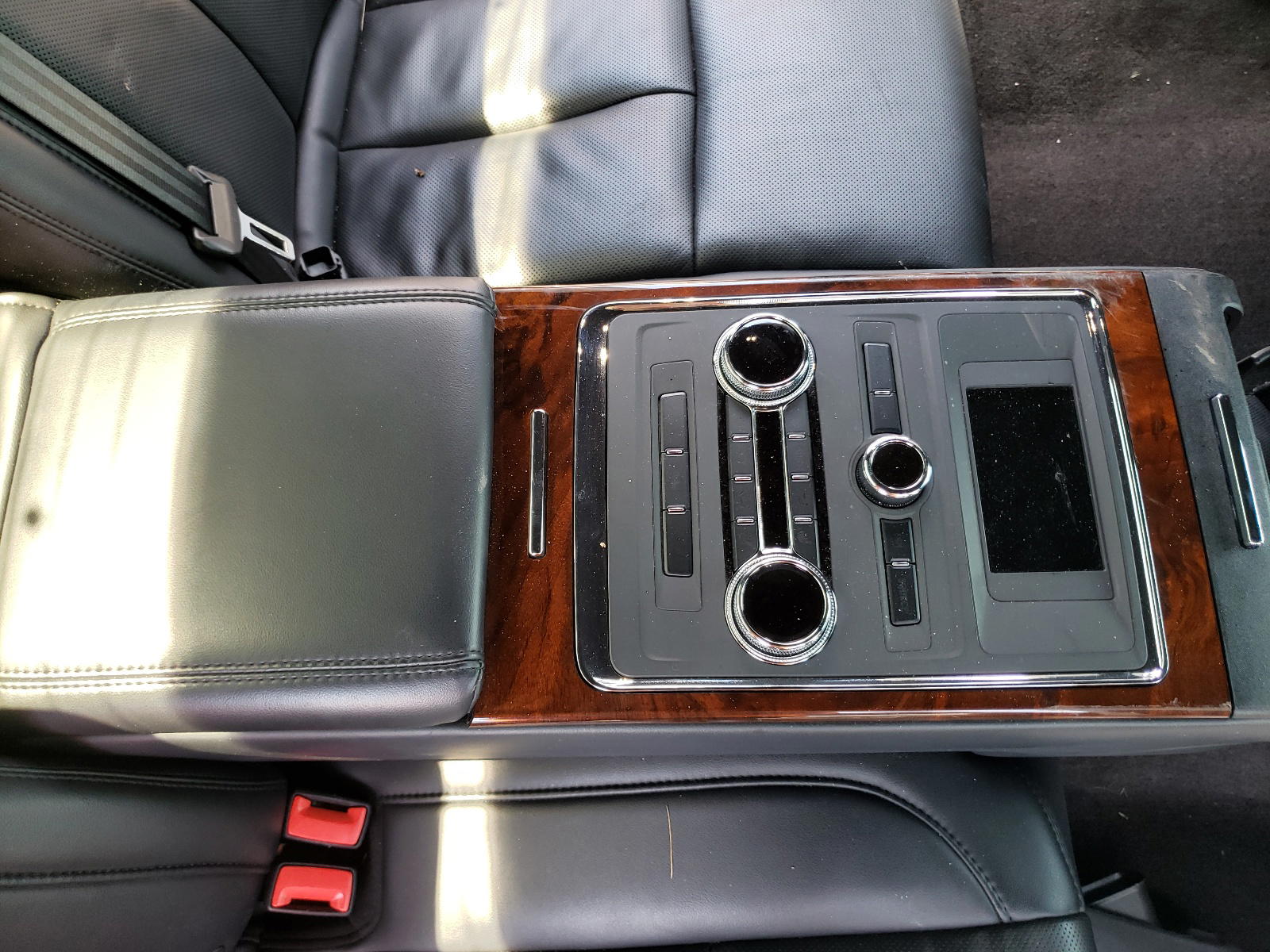Photo 9 from auction – 2018 LINCOLN CONTINENTA with VIN 1LN6L9HK2J5603883