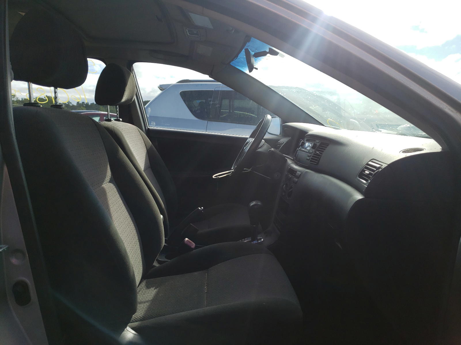 Photo 5 from auction – 2004 TOYOTA COROLLA CE with VIN 2T1BR32E64C227522