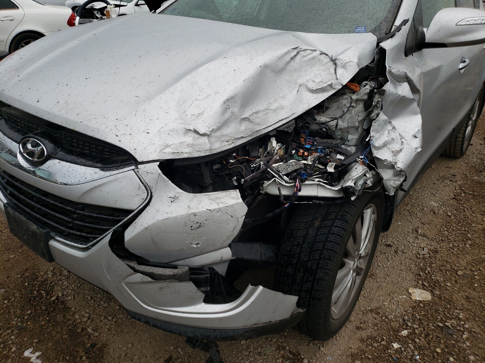 Photo 9 from auction – 2011 HYUNDAI TUCSON GLS with VIN KM8JUCAC2BU293054