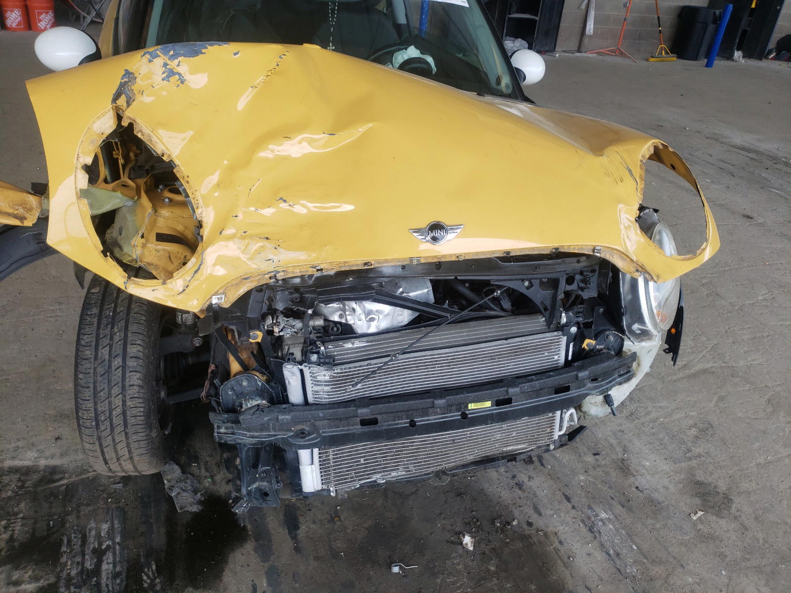 Photo 9 from auction – 2008 MINI COOPER with VIN WMWMF33568TT61541