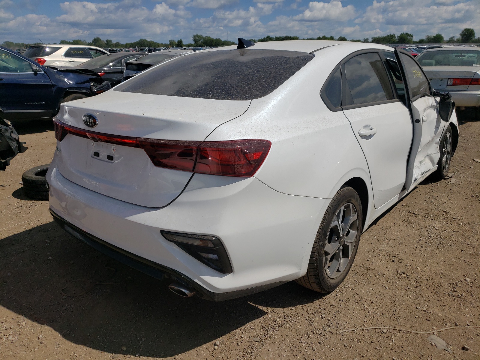 Photo 4 from auction – 2021 KIA FORTE FE with VIN 3KPF24AD1ME336931