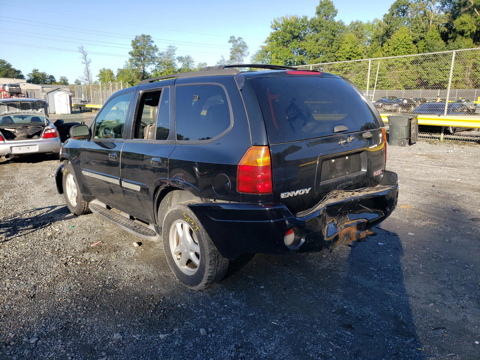 Photo 3 from auction – 2002 GMC ENVOY with VIN 1GKDT13S822314759