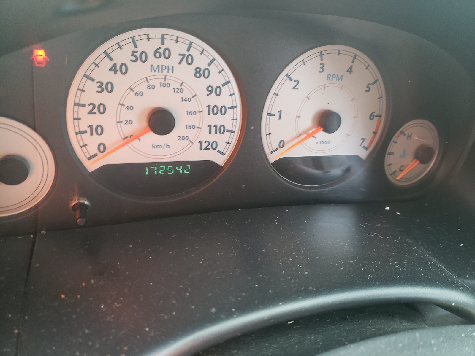 Photo 8 from auction – 2006 CHRYSLER TOWN & COU with VIN 2A4GP54L56R823172
