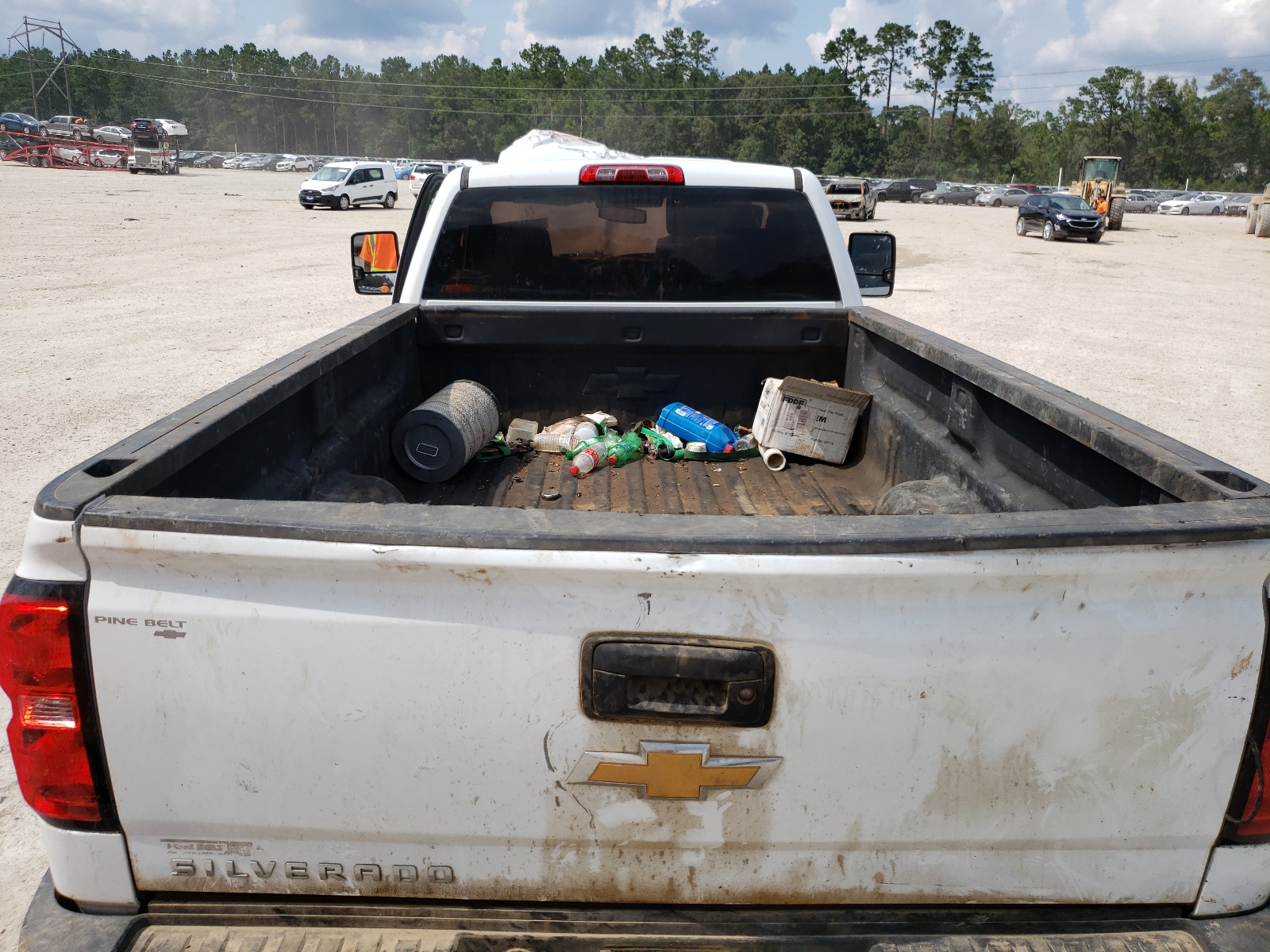 Photo 6 from auction – 2016 CHEVROLET SILVERADO with VIN 1GC3CYCG0GZ318962