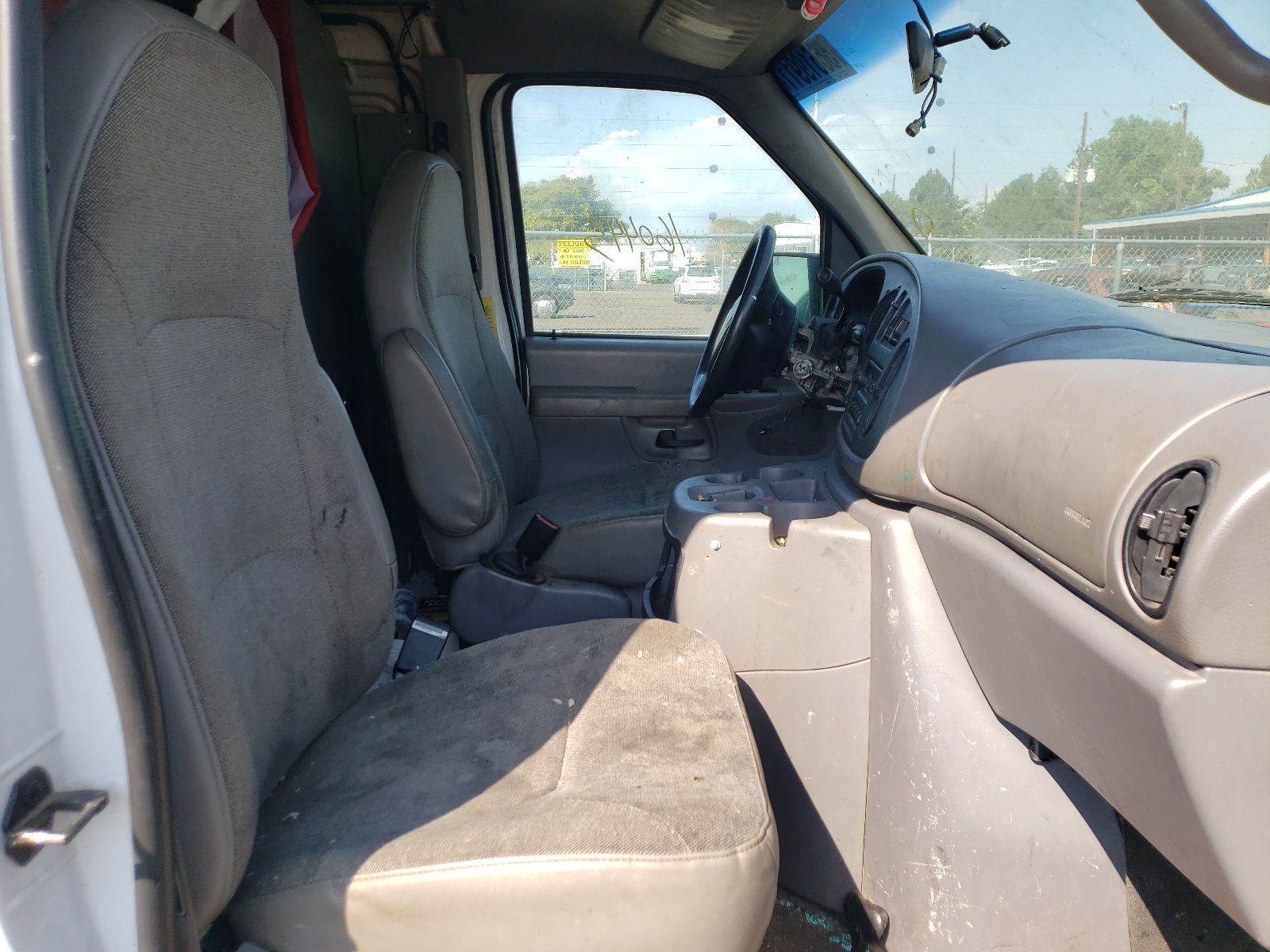 Foto 5 de la subasta – 2002 FORD ECONOLINE con VIN 1FTRE14W32HB13569