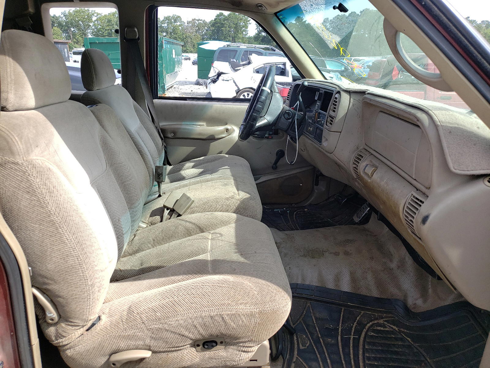 Photo 5 from auction – 1998 GMC SIERRA C15 with VIN 1GTEC19M4WE515426
