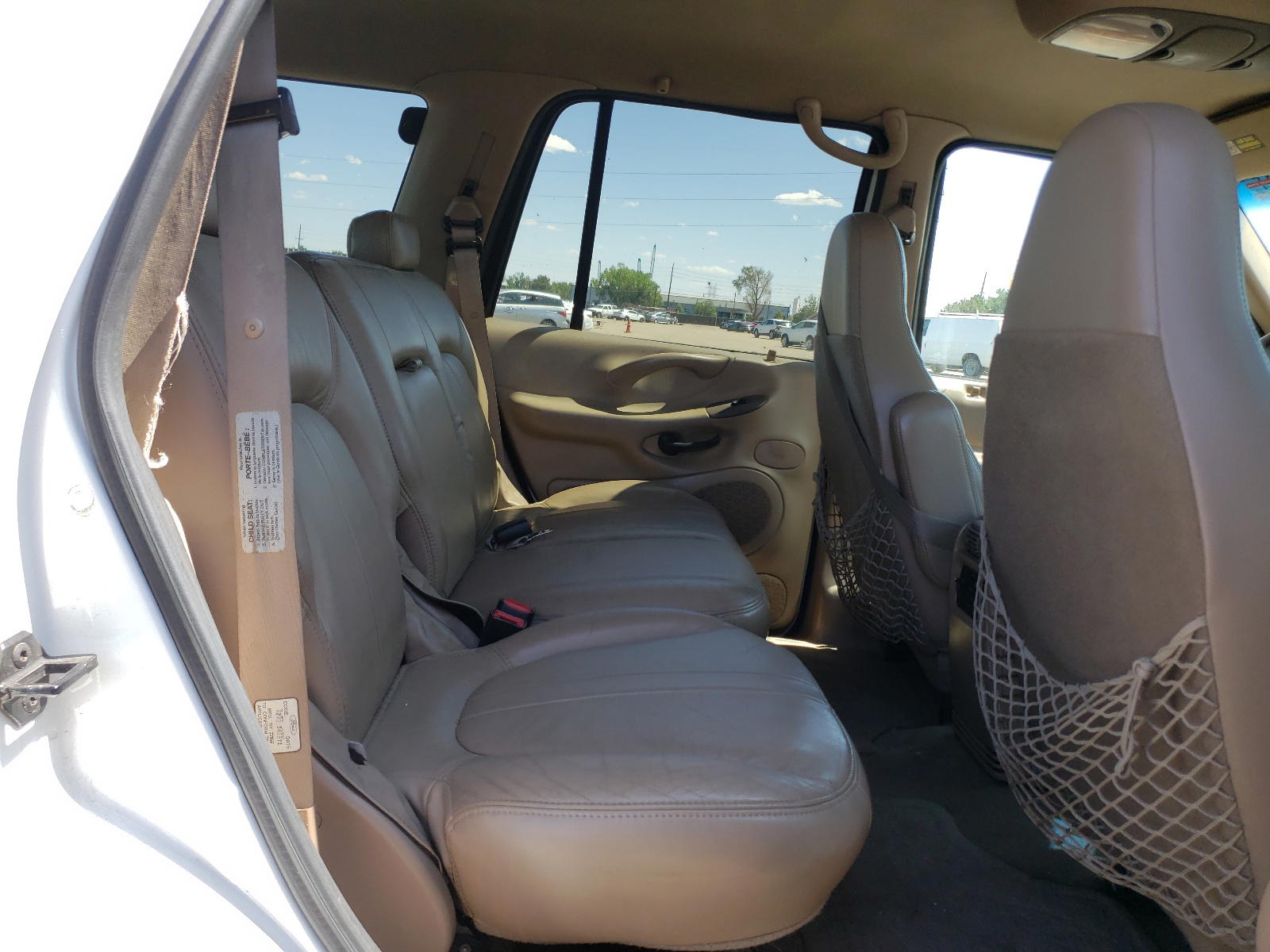 Photo 6 from auction – 1998 FORD EXPEDITION with VIN 1FMPU18L2WLA24083