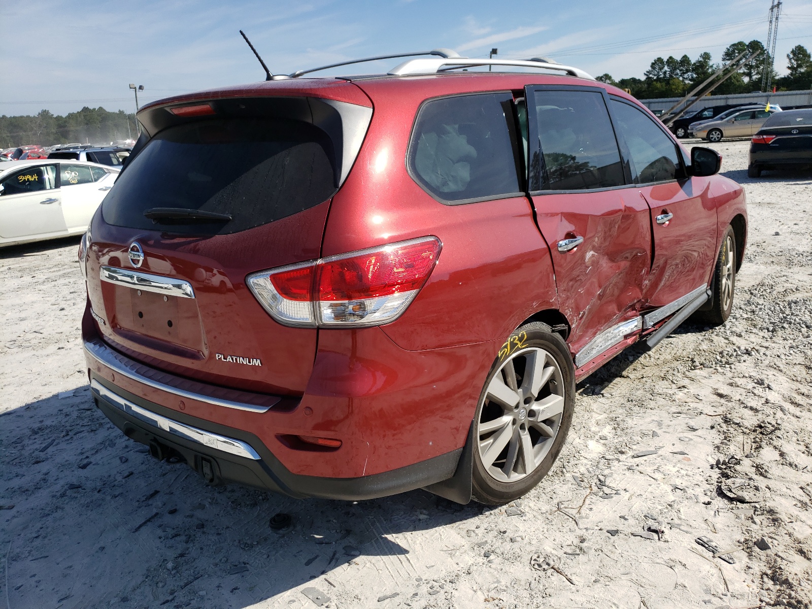 Zdjęcie 4 z aukcji – 2015 NISSAN PATHFINDER z VIN 5N1AR2MN3FC697890