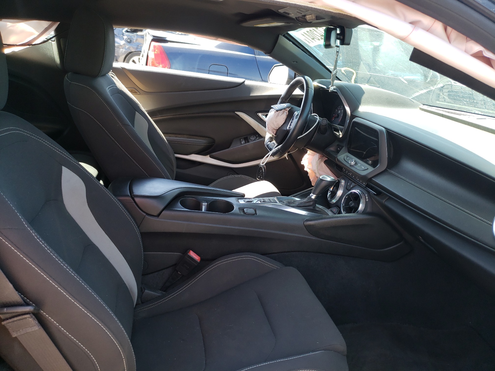 Photo 5 from auction – 2017 CHEVROLET CAMARO SS with VIN 1G1FF1R75H0193555