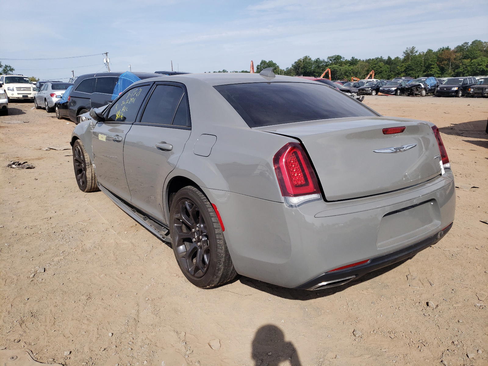 Photo 3 from auction – 2019 CHRYSLER 300 S with VIN 2C3CCABG4KH637254