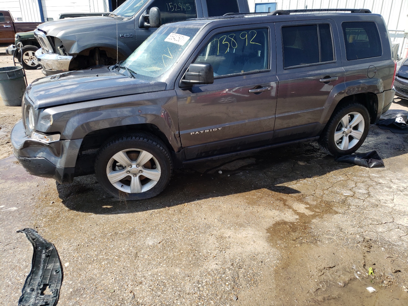 Photo 2 from auction – 2016 JEEP PATRIOT LA with VIN 1C4NJPFB2GD570122