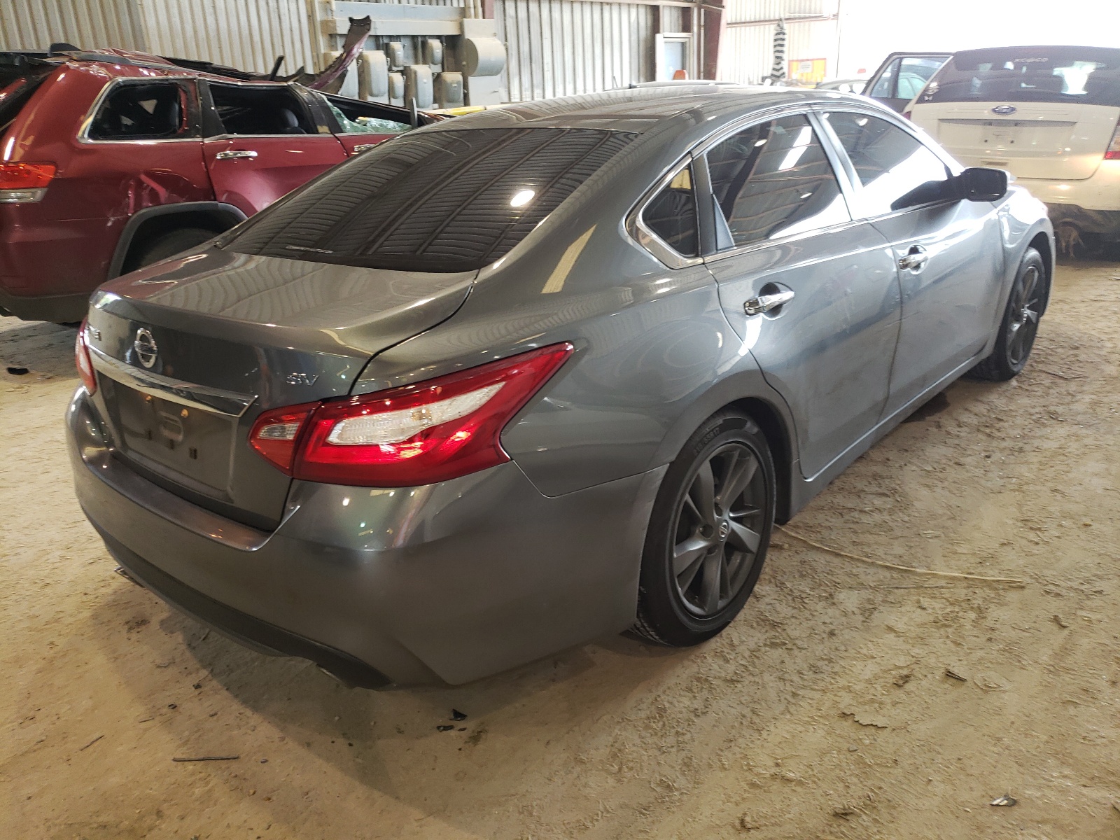 Photo 4 from auction – 2016 NISSAN ALTIMA 2.5 with VIN 1N4AL3AP4GN382741