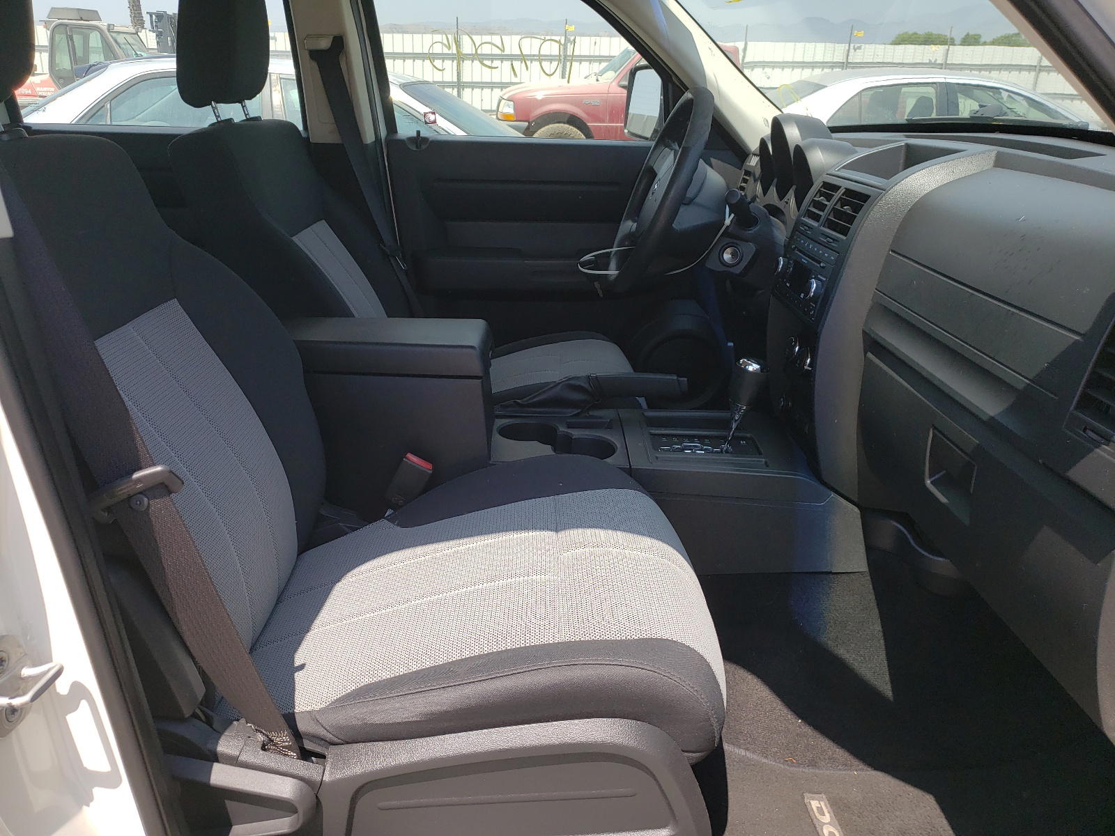 Photo 5 from auction – 2008 DODGE NITRO SXT with VIN 1D8GT28K48W233168