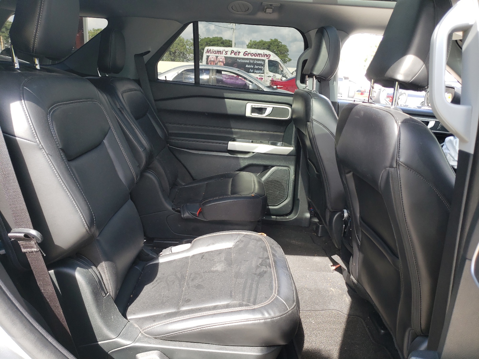Photo 6 from auction – 2021 FORD EXPLORER X with VIN 1FMSK7DH3MGA56812