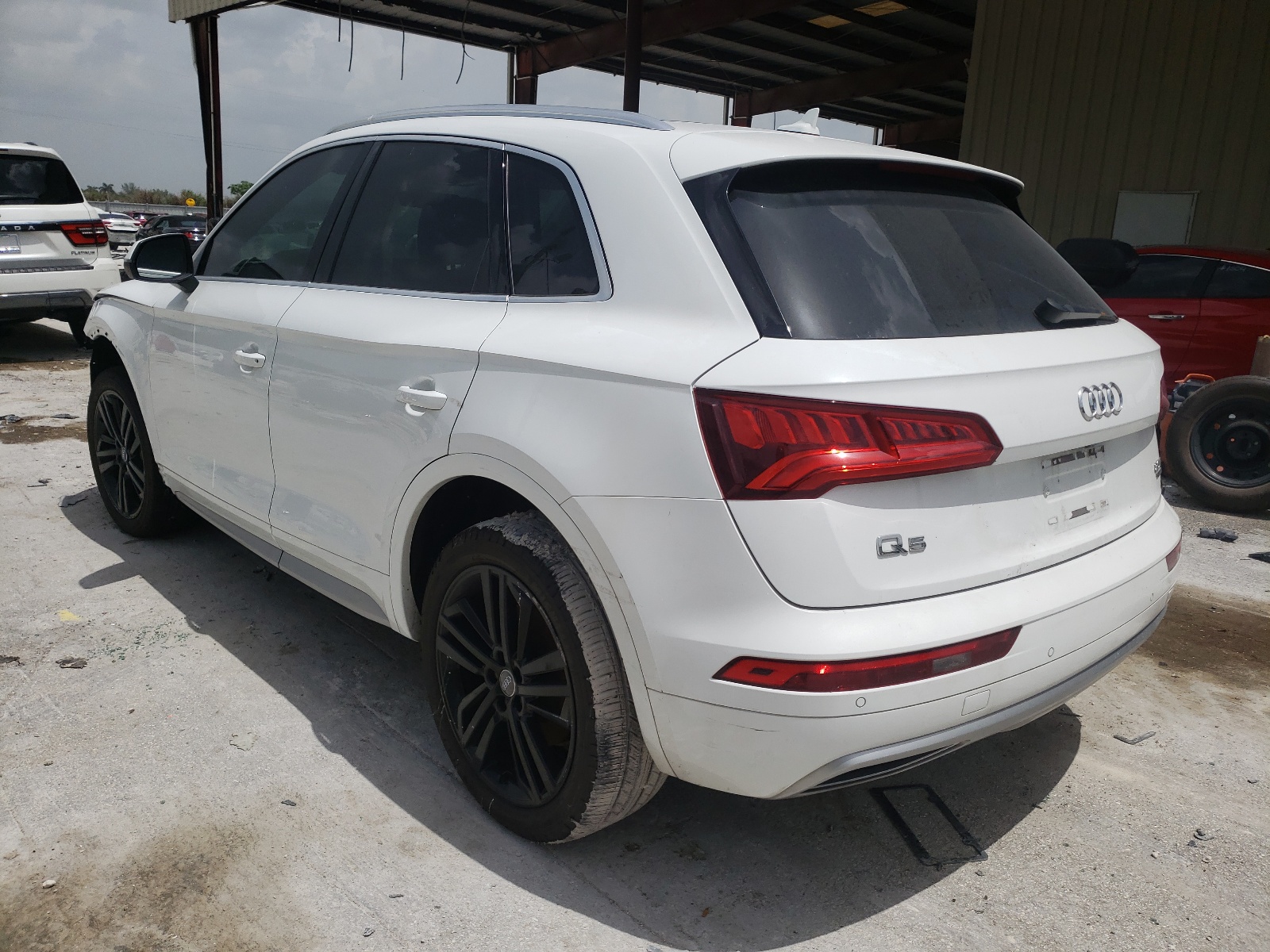 Photo 3 from auction – 2018 AUDI Q5 PREMIUM with VIN WA1BNAFY0J2109331