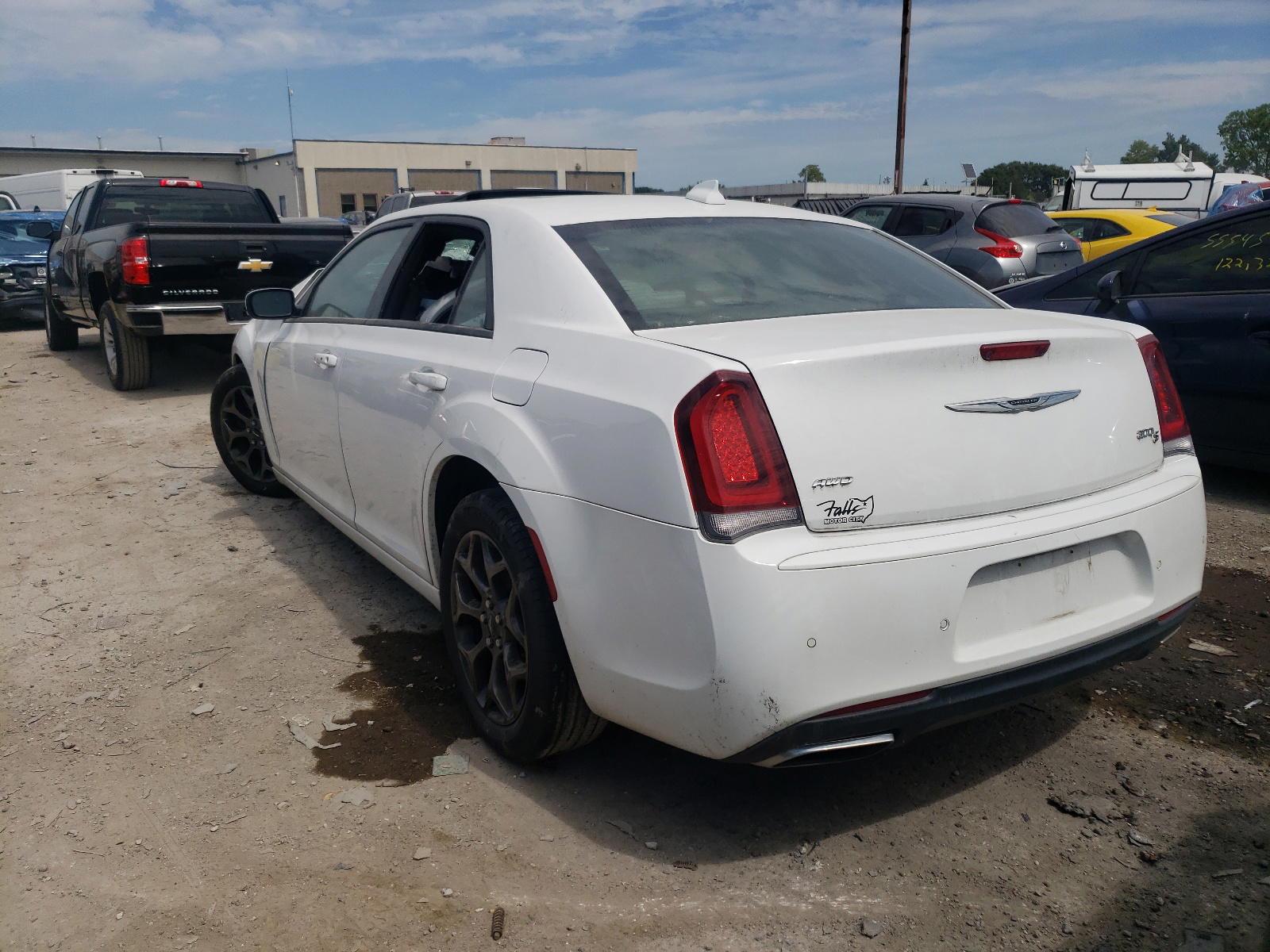 Photo 3 from auction – 2018 CHRYSLER 300 S with VIN 2C3CCAGG2JH204054