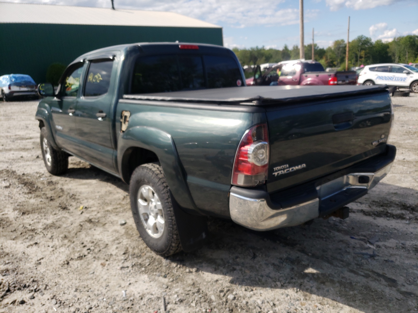Photo 3 from auction – 2011 TOYOTA TACOMA DOU with VIN 3TMLU4EN4BM065382