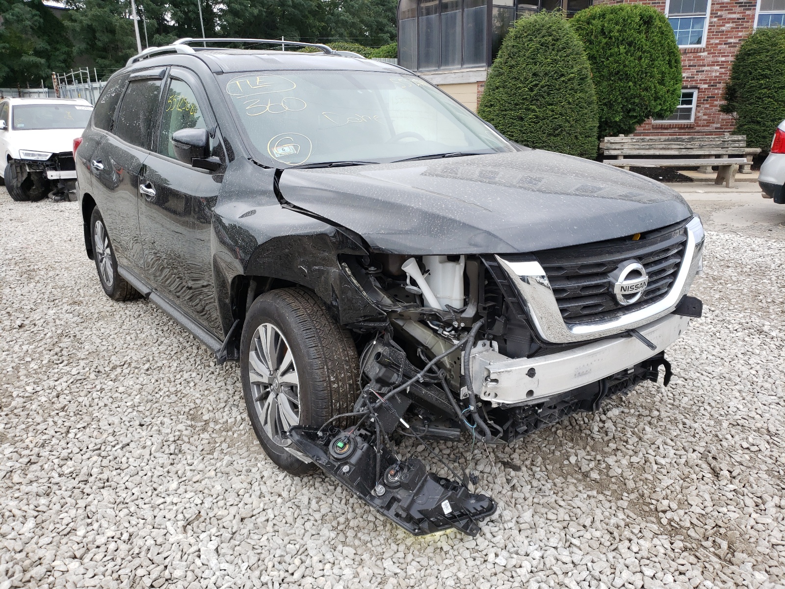 NISSAN PATHFINDER 2019 with VIN 5N1DR2MM8KC652958 - Photo from auction
