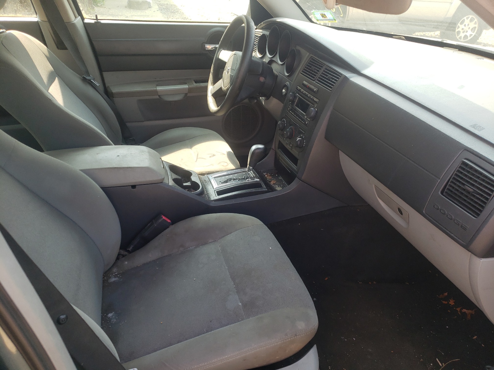 Photo 5 from auction – 2006 DODGE CHARGER SE with VIN 2B3KA43R26H295941
