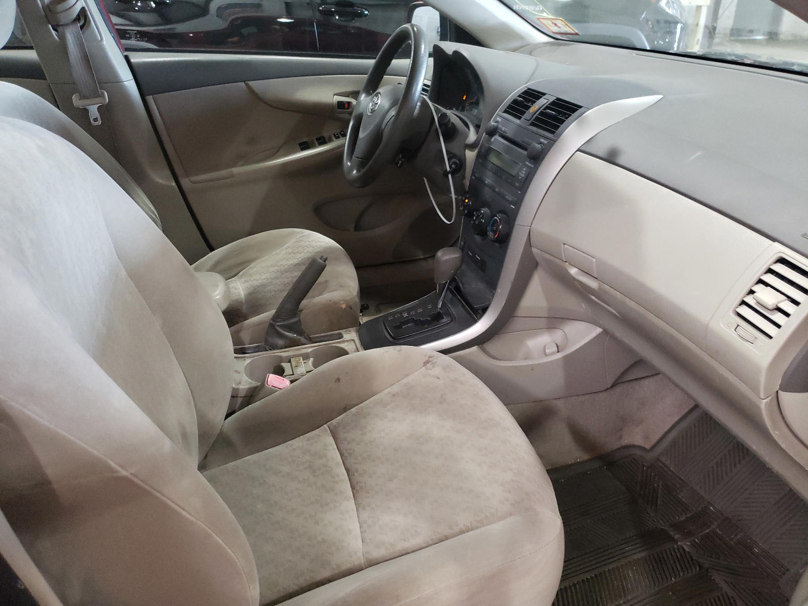 Photo 5 from auction – 2009 TOYOTA COROLLA with VIN JTDBL40EX99080533