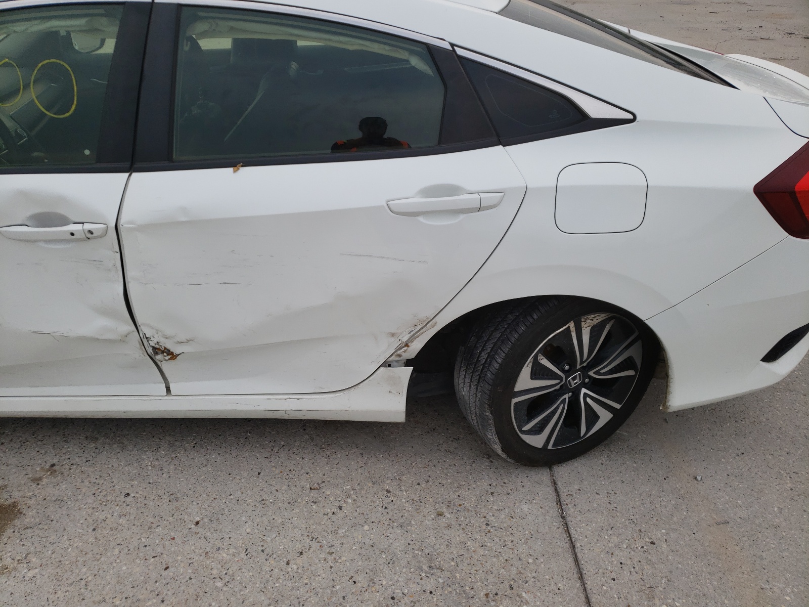 Photo 9 from auction – 2018 HONDA CIVIC EXL with VIN JHMFC1F72JX024030
