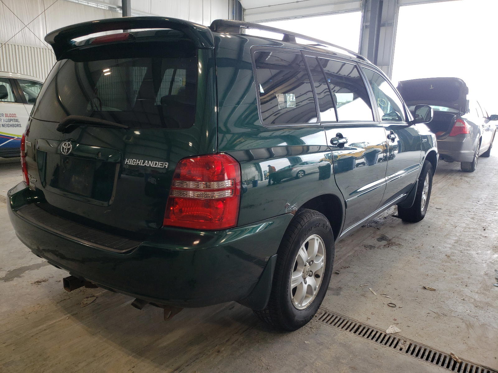 Photo 4 from auction – 2003 TOYOTA HIGHLANDER with VIN JTEHF21A630121457
