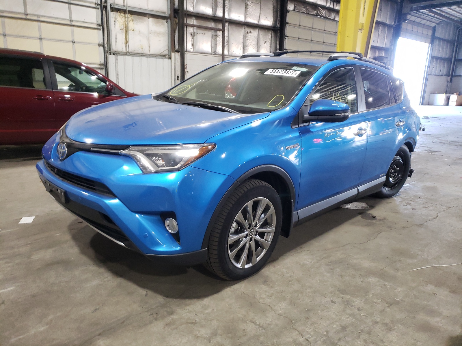 Photo 2 from auction – 2017 TOYOTA RAV4 HV LI with VIN JTMDJREV5HD101286