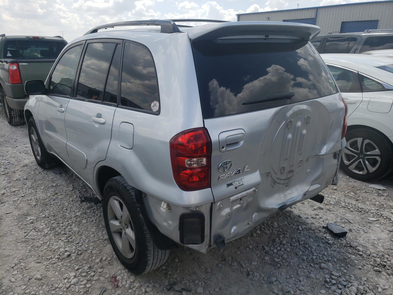 Photo 3 from auction – 2005 TOYOTA RAV4 with VIN JTEGD20V950095641