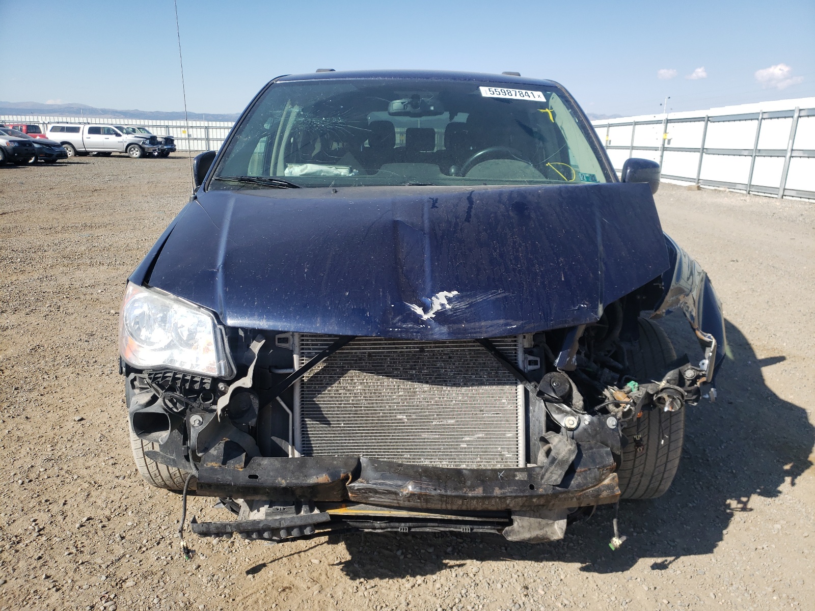 Photo 9 from auction – 2014 CHRYSLER TOWN & COU with VIN 2C4RC1BG6ER400446