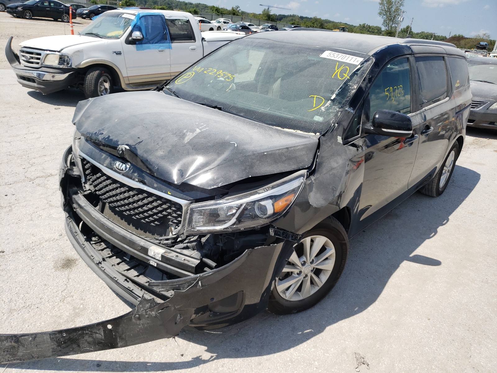 Photo 2 from auction – 2017 KIA SEDONA LX with VIN KNDMB5C12H6229575