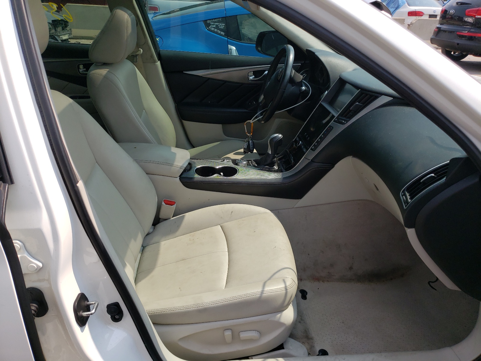Photo 5 from auction – 2015 INFINITI Q50 BASE with VIN JN1BV7AR2FM420220