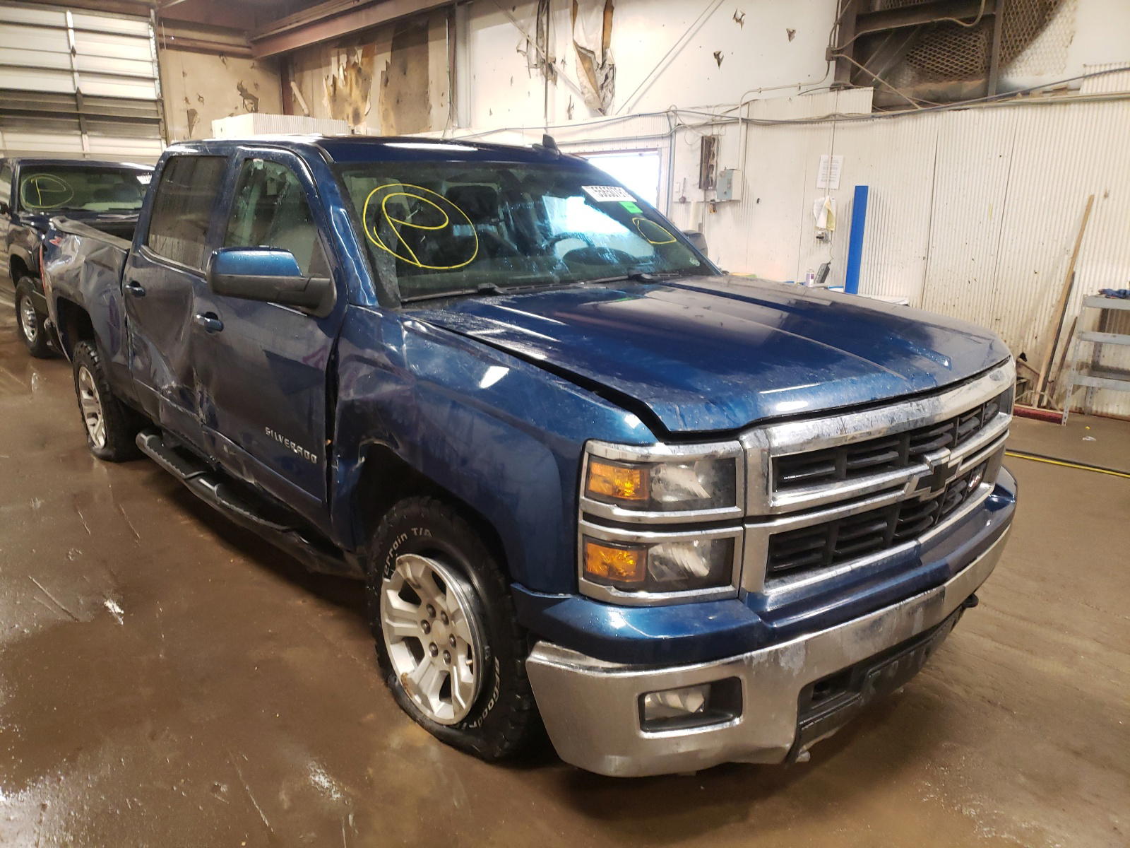 CHEVROLET SILVERADO 2015 with VIN 3GCUKREC9FG261599 - Photo from auction