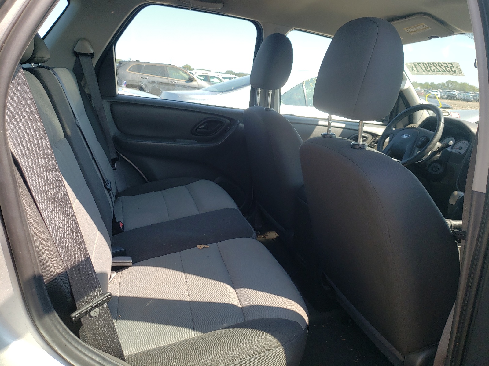 Photo 6 from auction – 2007 FORD ESCAPE XLS with VIN 1FMYU02Z87KB88456