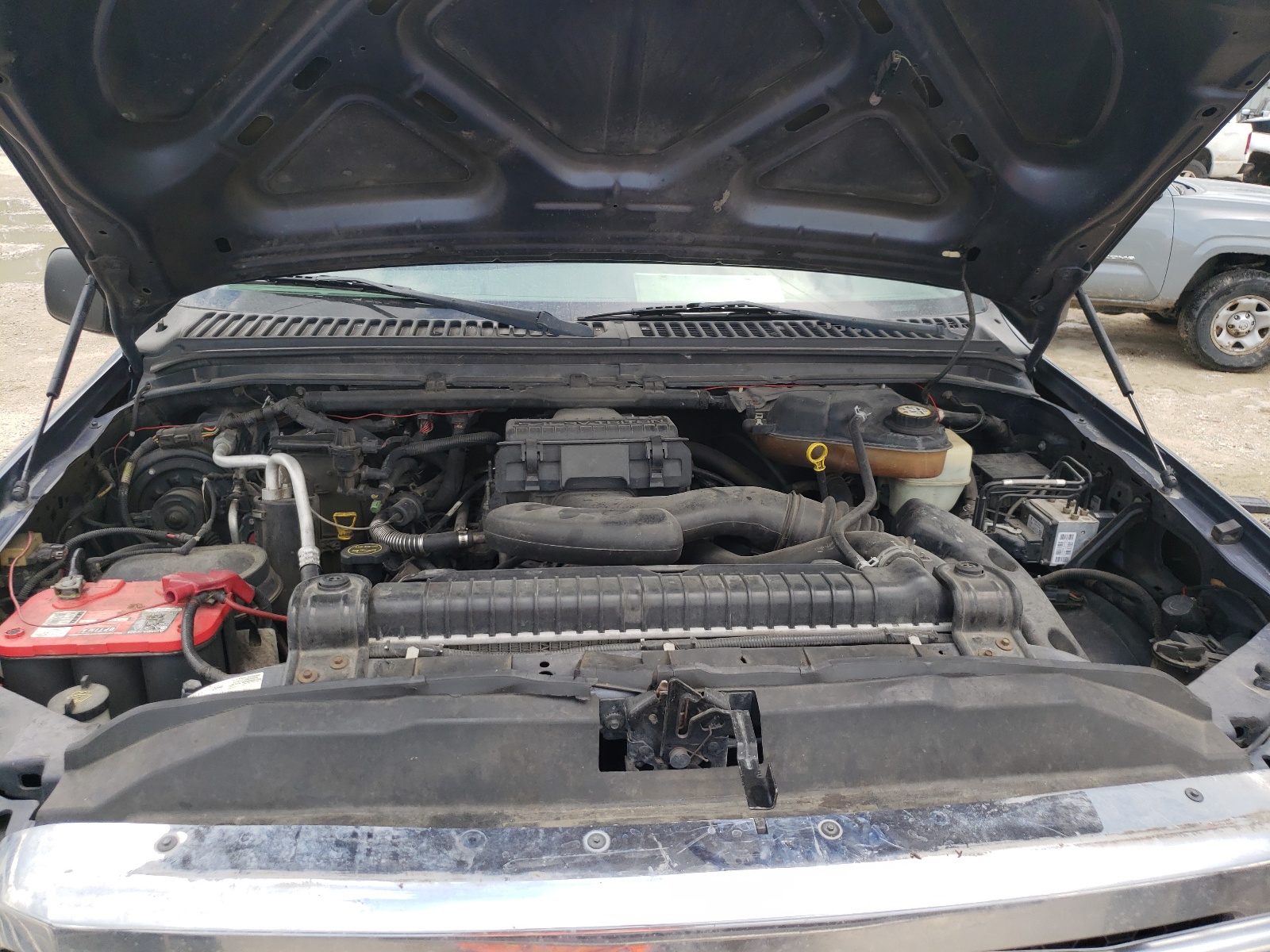 Photo 7 from auction – 2005 FORD F250 SUPER with VIN 1FTSX21535EA33630