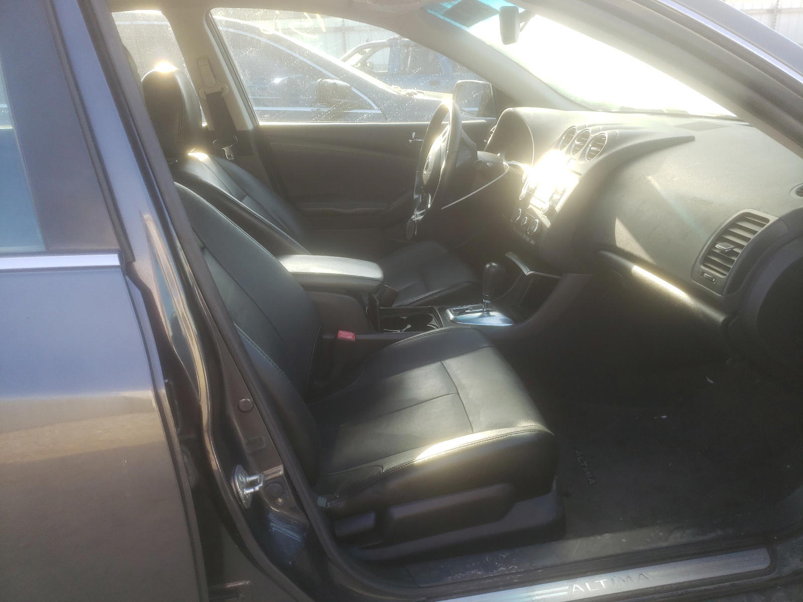 Photo 5 from auction – 2011 NISSAN ALTIMA SR with VIN 1N4BL2AP4BC178413