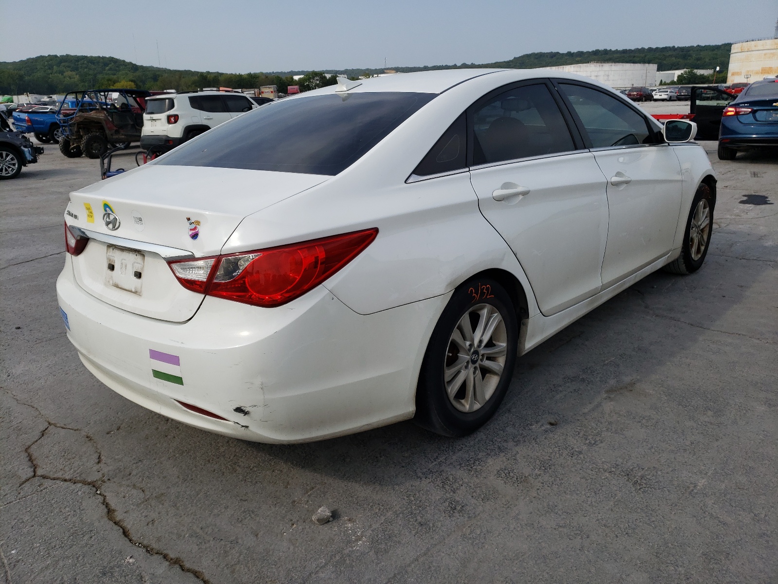 Photo 4 from auction – 2013 HYUNDAI SONATA GLS with VIN 5NPEB4AC6DH760846