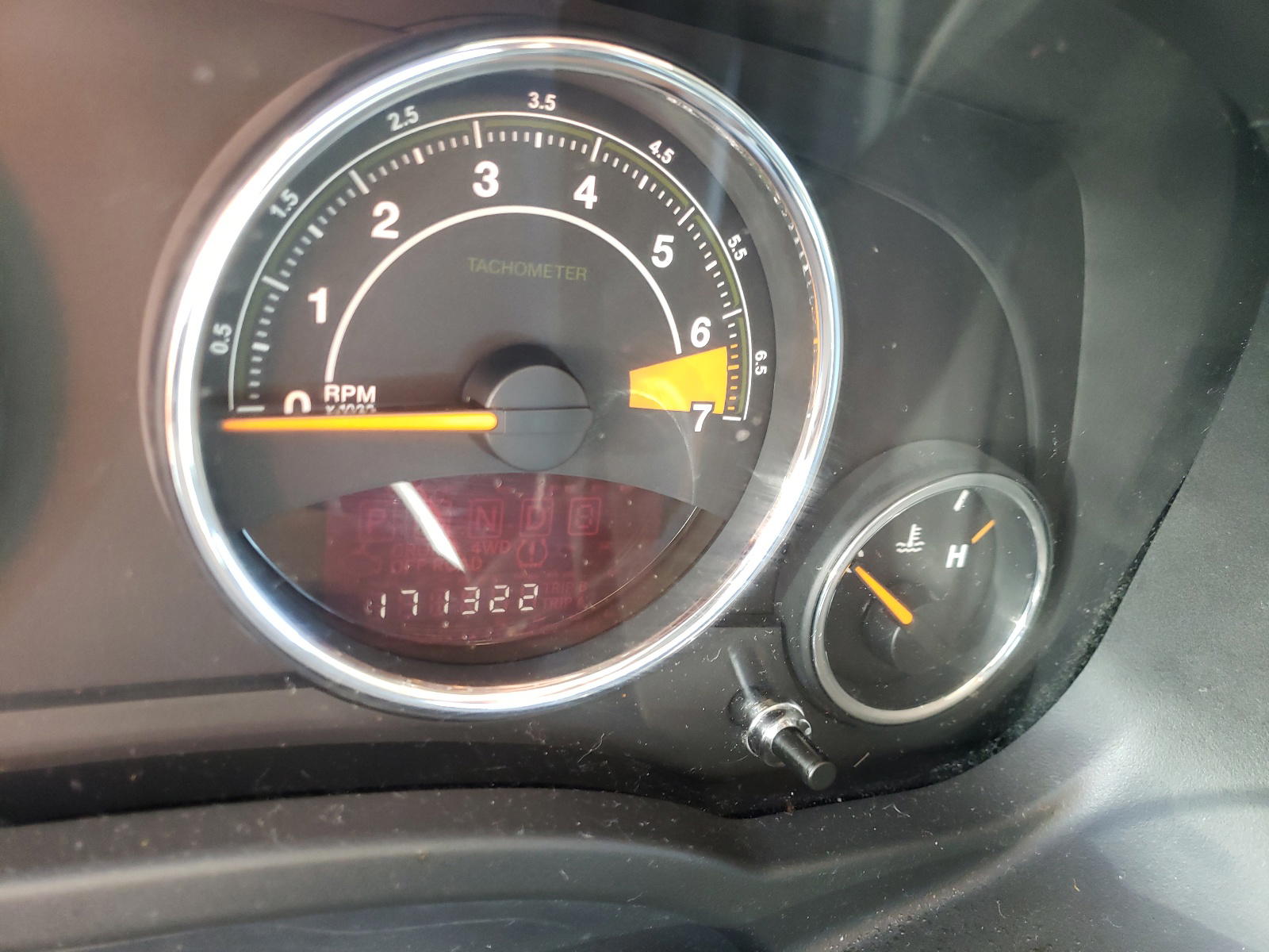Photo 8 from auction – 2014 JEEP COMPASS LA with VIN 1C4NJCEB7ED547300
