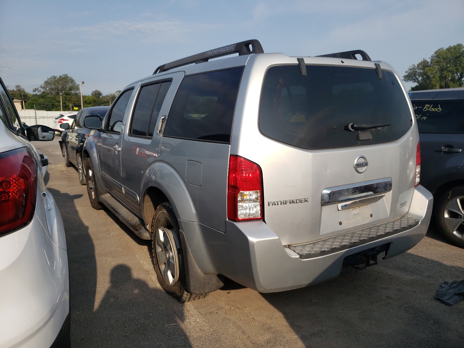 Photo 3 from auction – 2006 NISSAN PATHFINDER with VIN 5N1AR18U26C685368